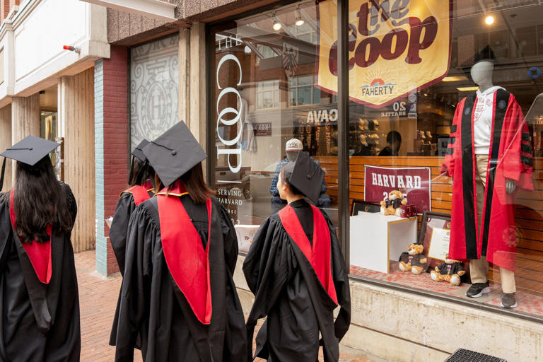 US colleges could face a $70,000 fee for international students to work ...