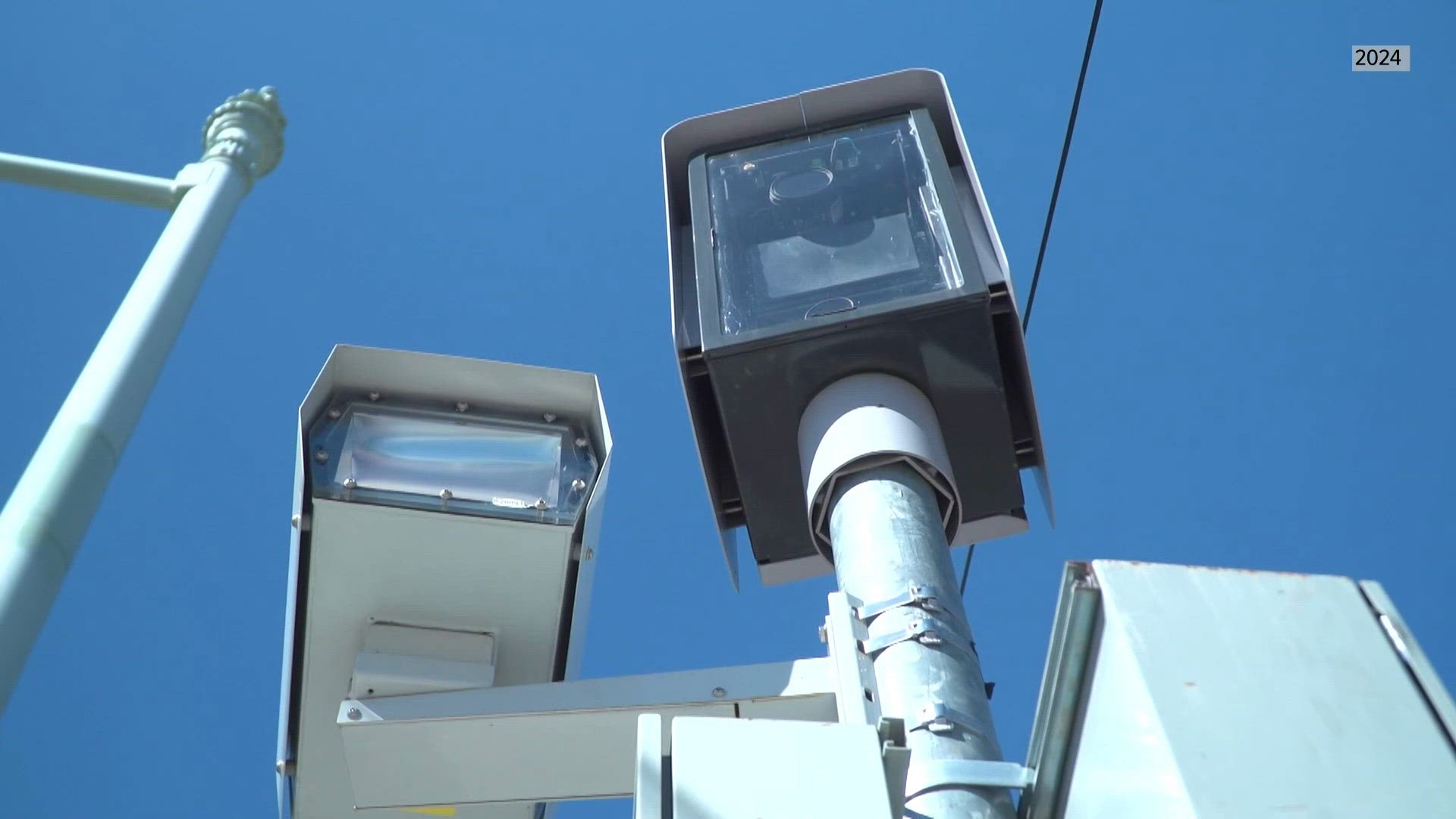Sacramento considers bringing back red-light cameras