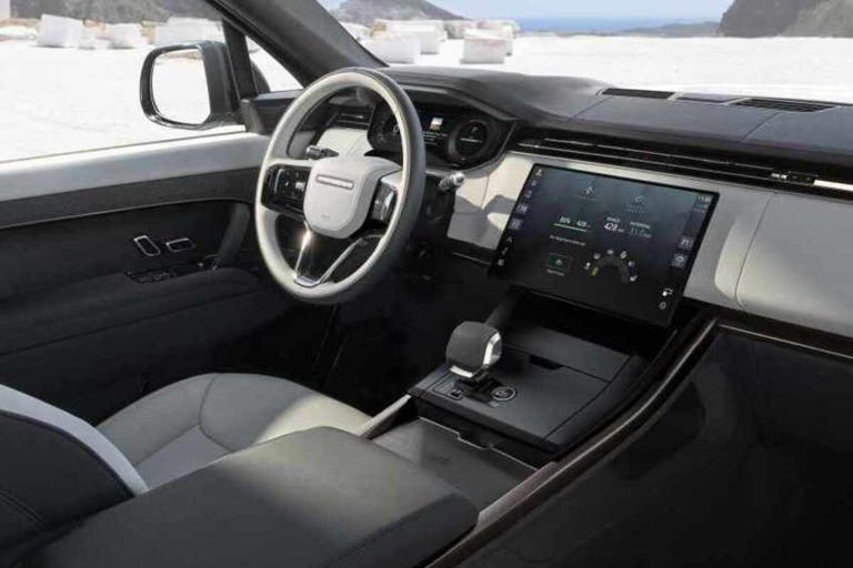 Range Rover, ora anche la Sport ha un’anima elettrica