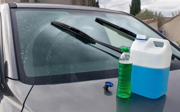 Ajouter du liquide vaisselle pour nettoyer son pare-brise : à quoi ça ...