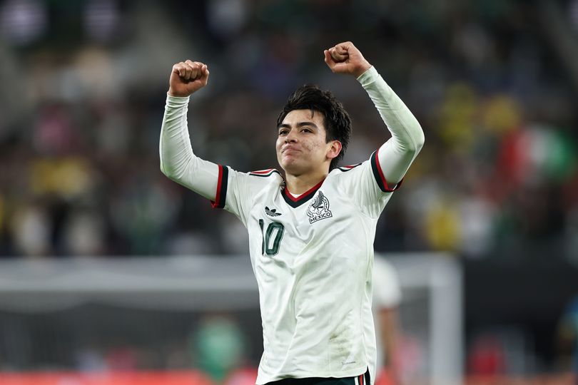 Gilberto Mora agent issues transfer message as Liverpool linked to $50M bid