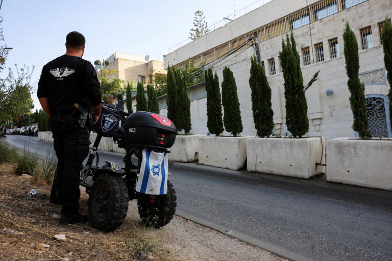 Israel to close British consulate in East Jerusalem today