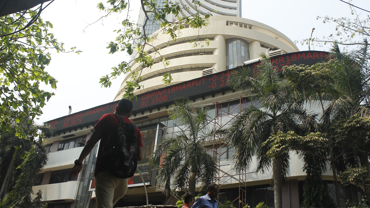 Why is stock market crashing today? Crude jitters, RBI tone among 3 ...