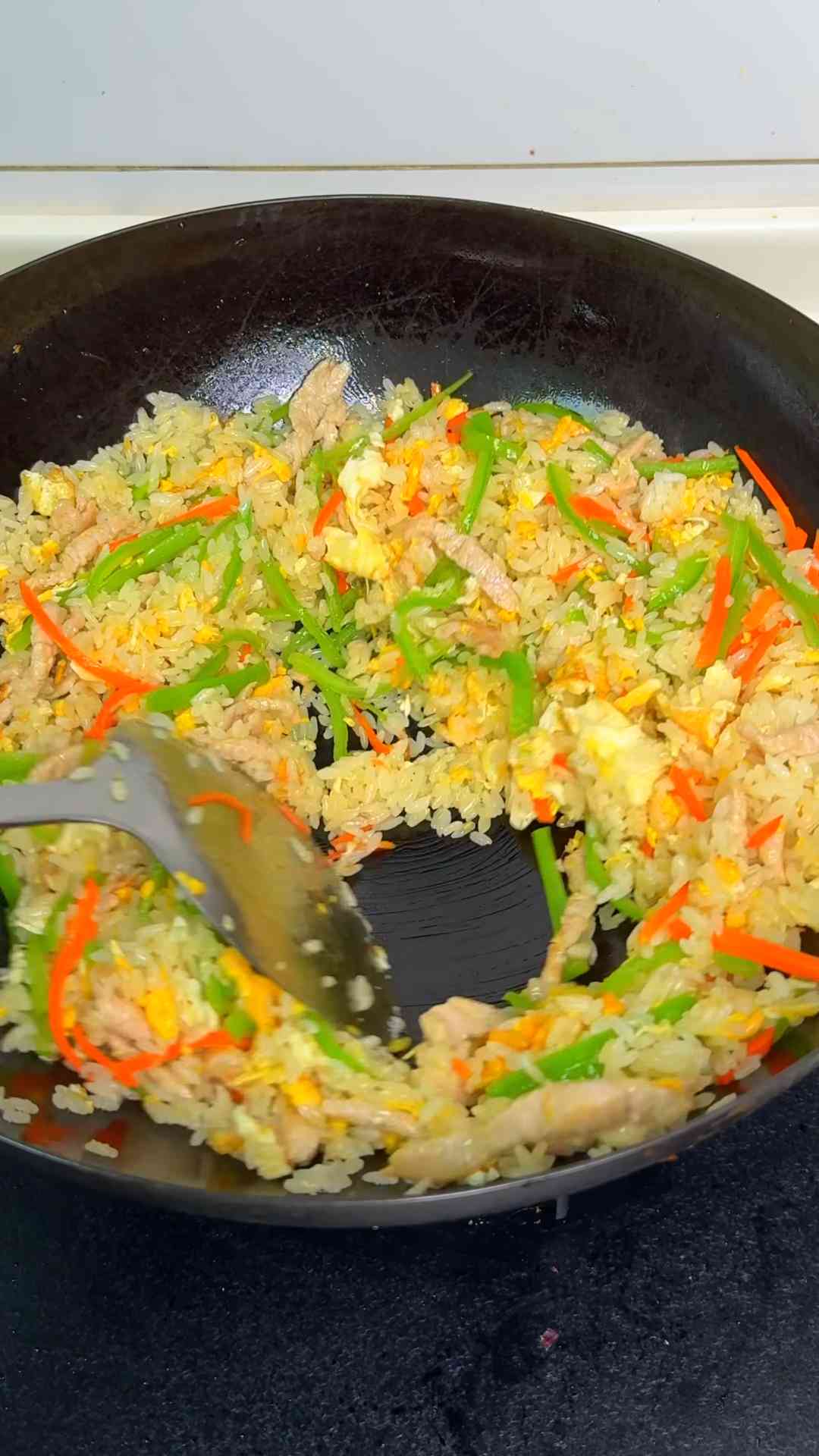 Quick pork fried rice with spicy flavor