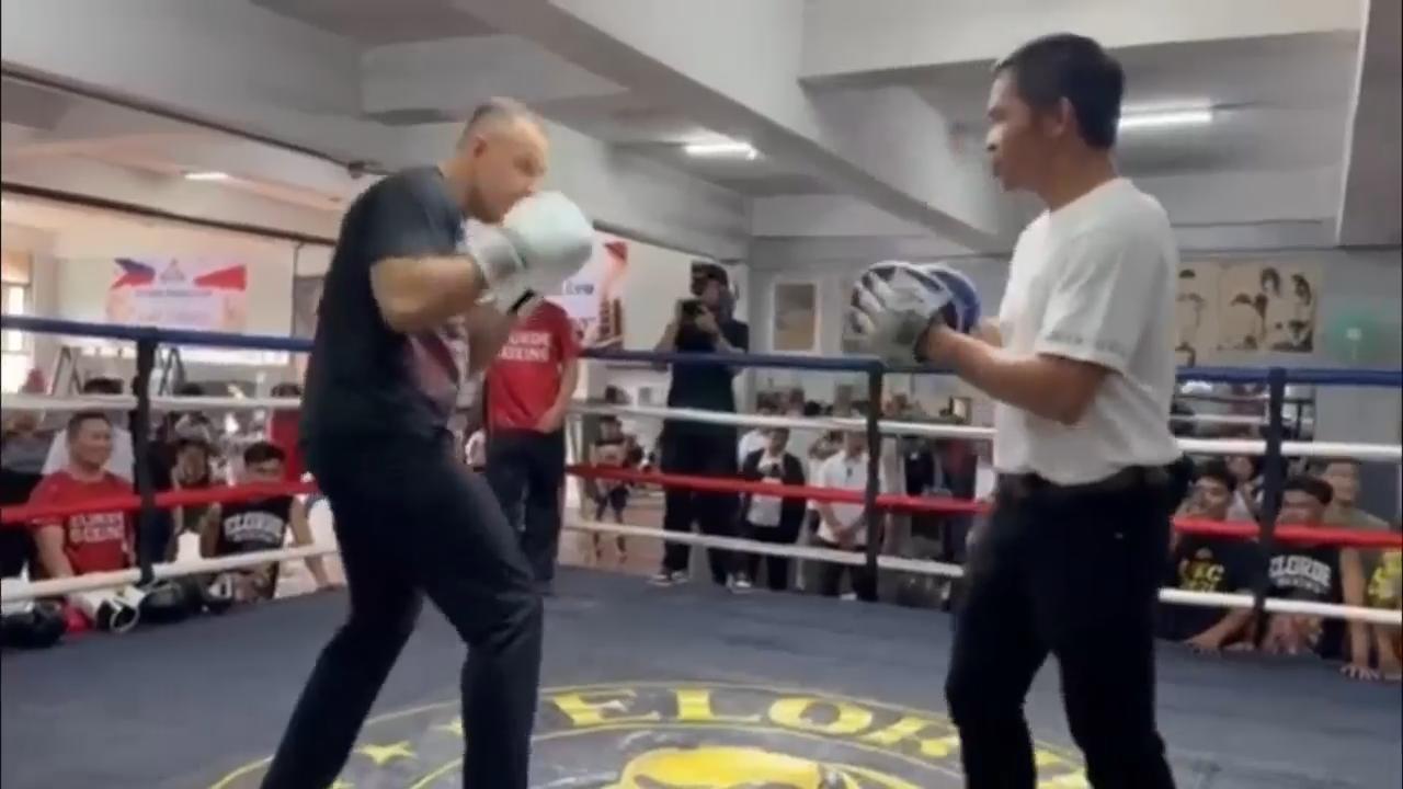 Polish President Nawrocki spars with Filipino boxing legend Manny ...