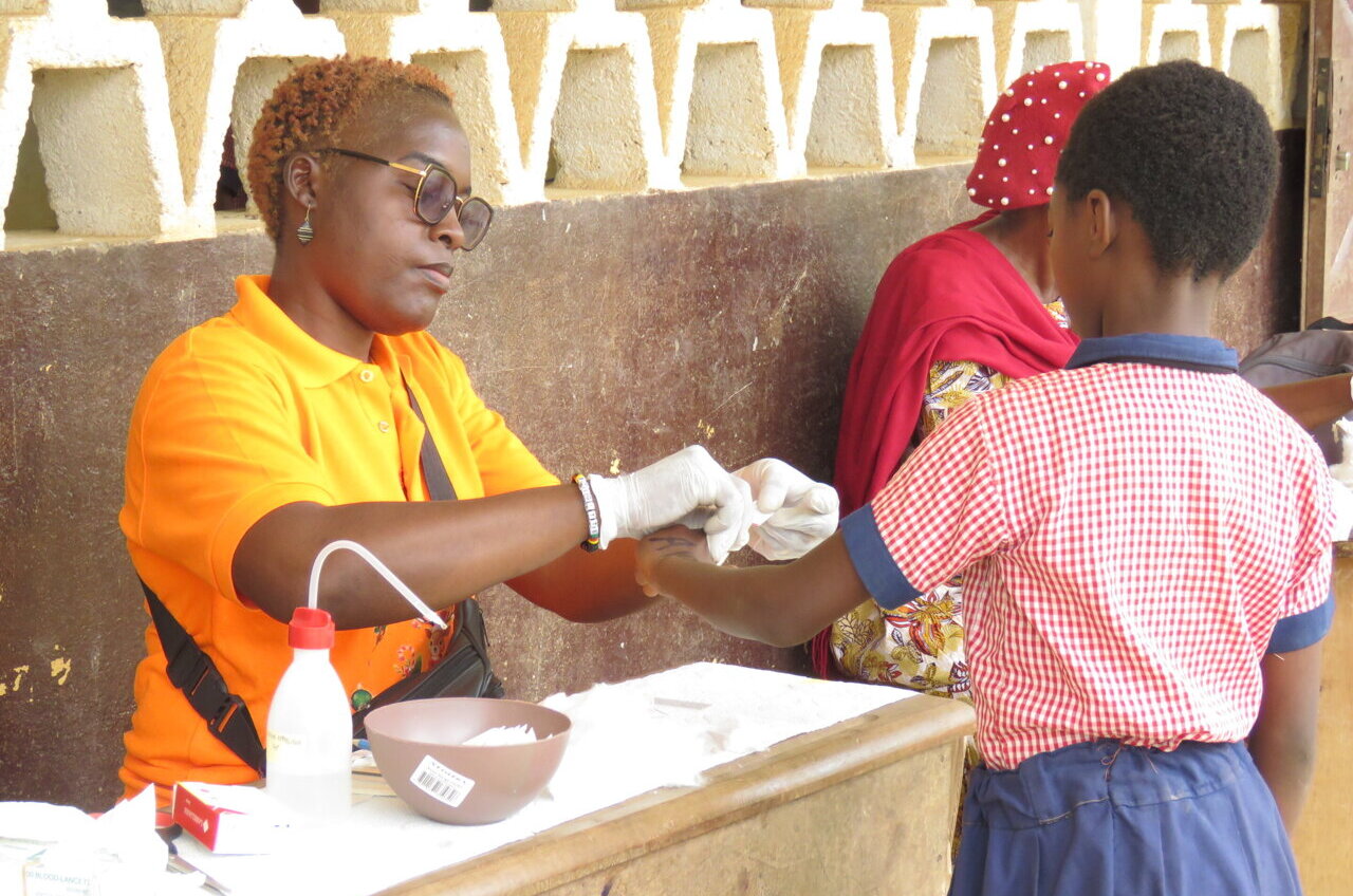 Distinct malaria parasites may help explain sickle cell trait's ...