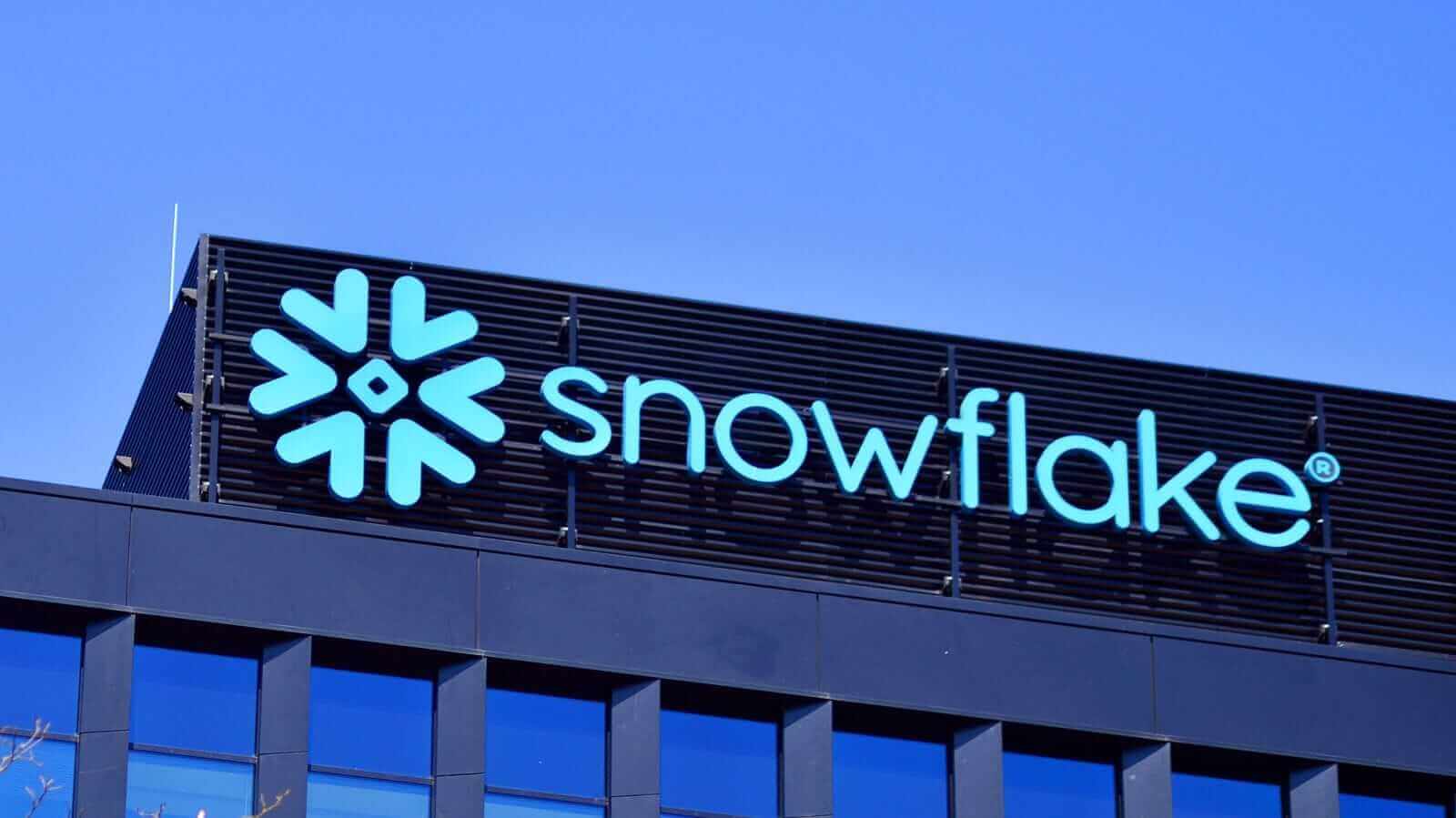 Snowflake stock has Wall Street raising its price targets again. Here's ...