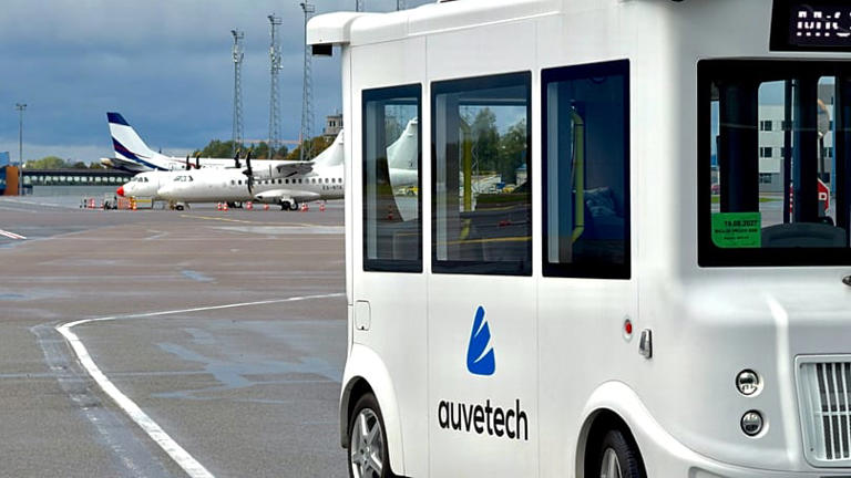 Tallinn Airport lets driverless shuttles run close to airplanes ...