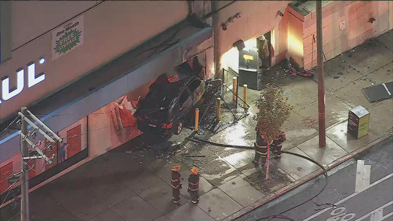 Driver dead after car crashes into U-Haul building in Kensington ...