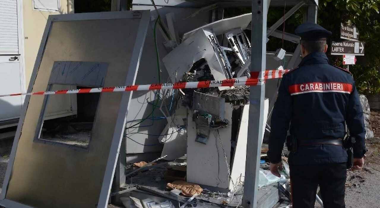 Arrestato dai carabinieri per l'assalto al bancomat a Varco: autore di ...