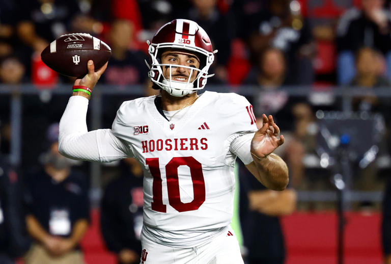 Big Ten schedule features UCLA-Oregon and Indiana-Nebraska showdowns