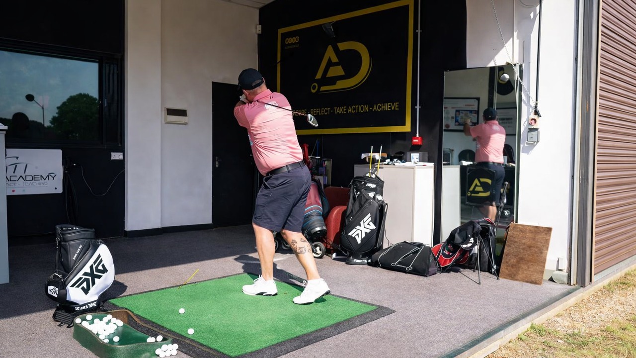 Most golfers struggle to hit a draw because they miss this one detail