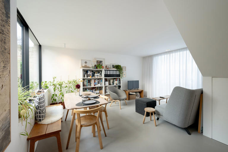 Breathtaking Edinburgh two-bedroom mews formerly home to the famous ...