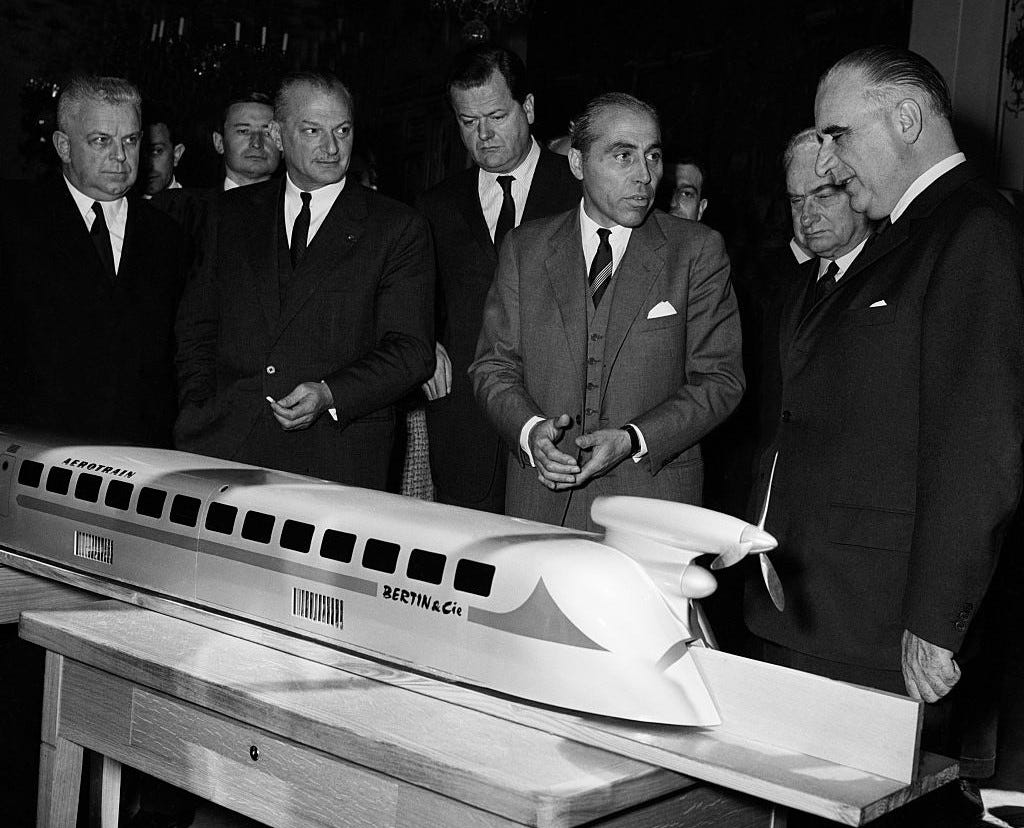 430 km/h sobre aire a presión: el tren que en 1974 volaba a ras de ...