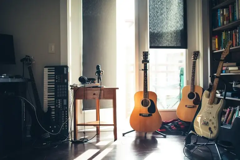 8 duets recorded by singers who were never in the studio together