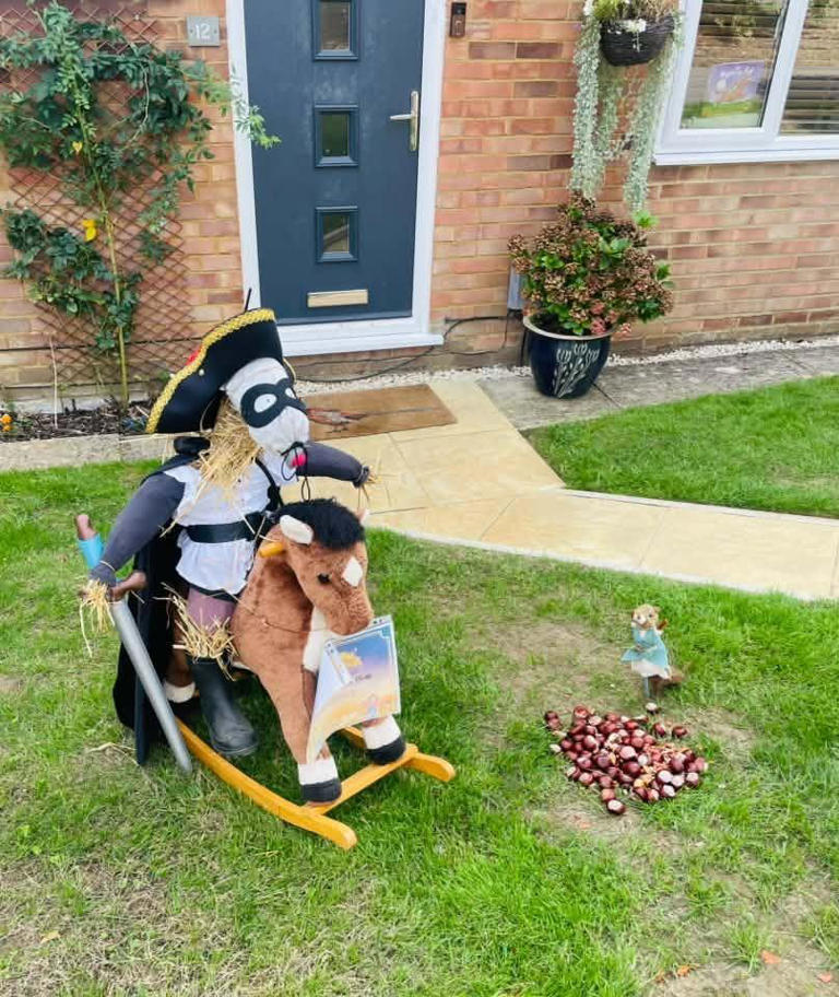 Straw-ng entries wow at this year’s Flitwick Scarecrow Festival