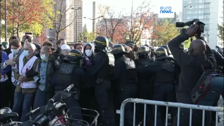 Francia, licei in rivolta: studenti ancora in piazza, è scontro con il ...