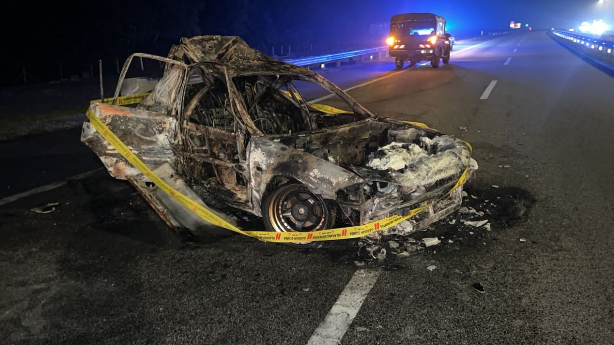 Man killed after lorry crashes into broken-down car on side of NSE in Muar