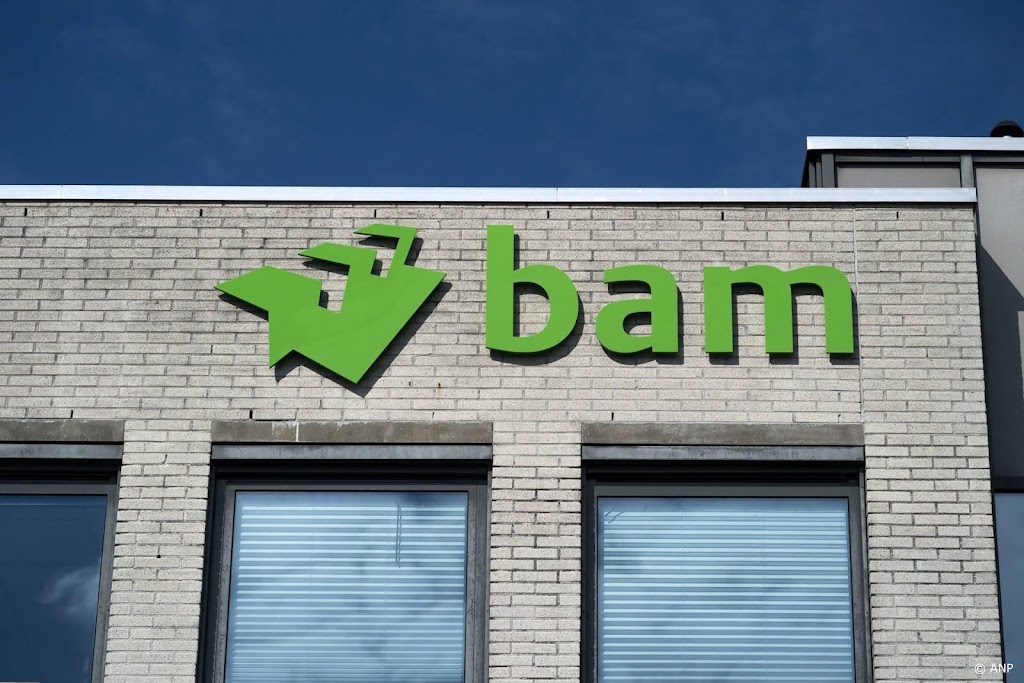 BAM verliest op Amsterdamse beurs na overname aannemer AHak