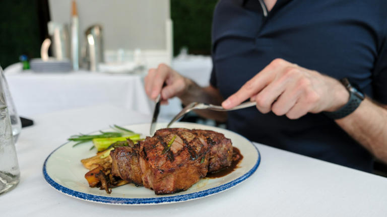 The steakhouse chain with Arizona roots that serves the absolute best ...