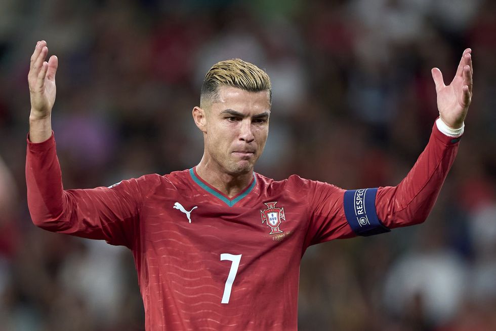 Cristiano Ronaldo insults Simon Jordan via text message after being ...