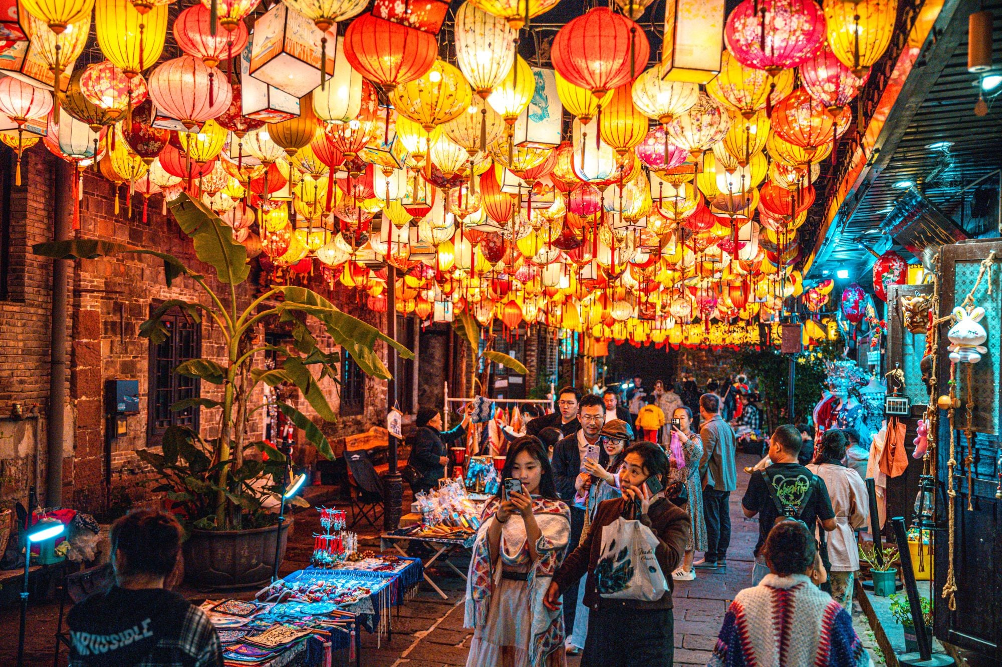 China’s National Day holiday sees uptick in longer trips, overseas travel