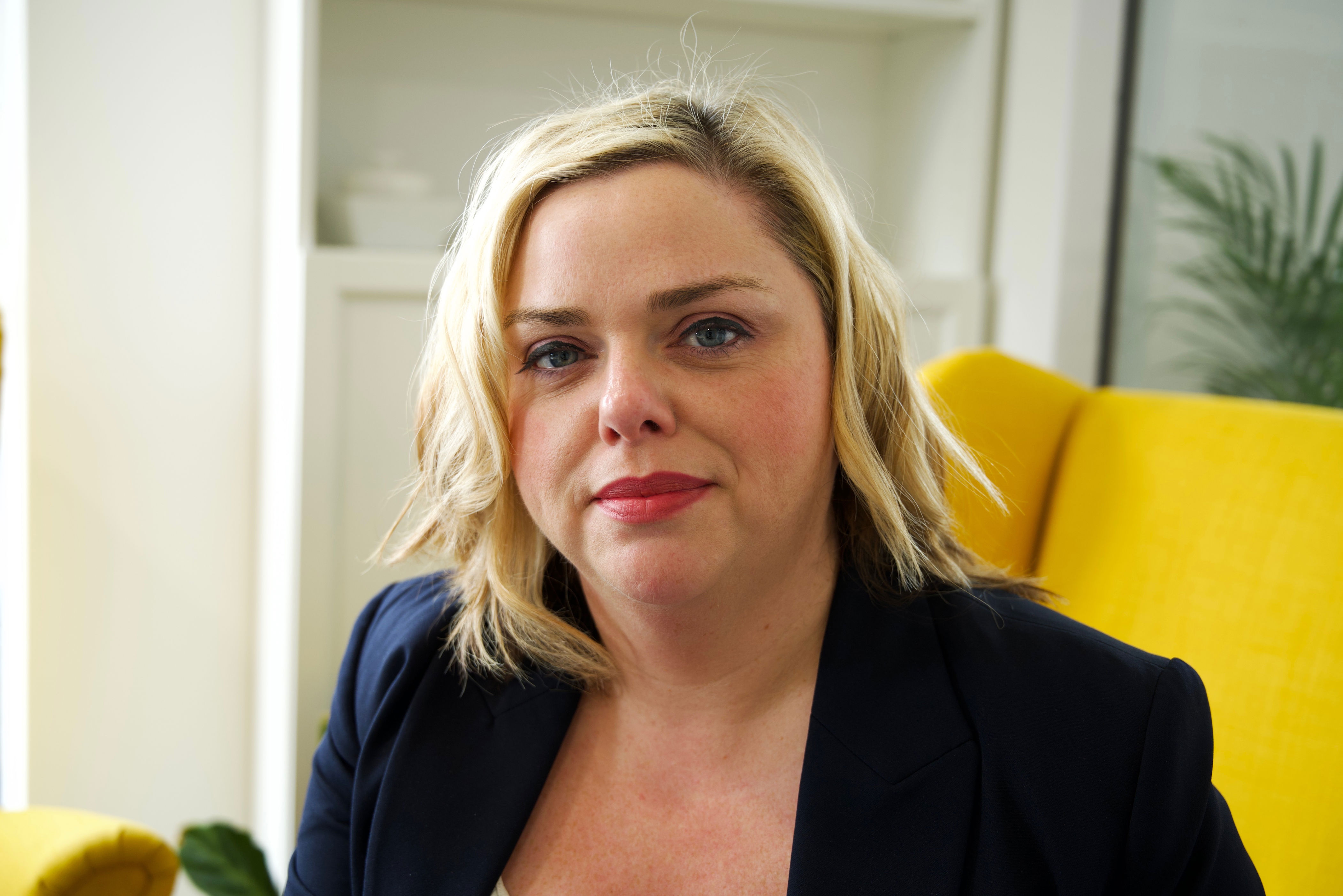 Hypnotherapist puts her own methods to the test in 21-day overthinking ...