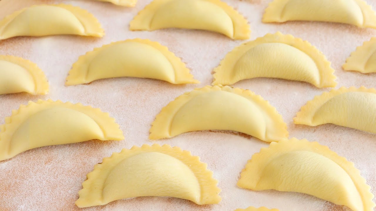 Ravioli de berenjena y queso, pasta casera rellena