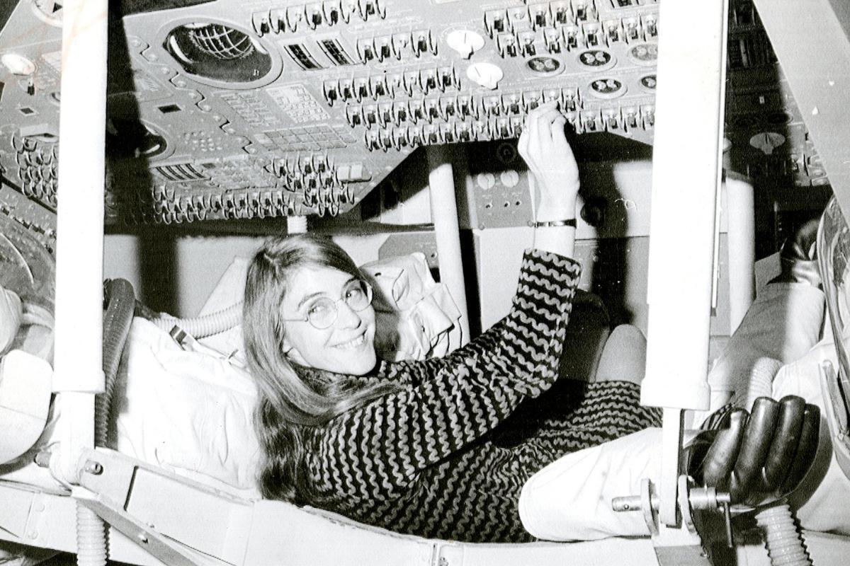 Software engineering pioneer Margaret Hamilton, who wrote Apollo 11 ...