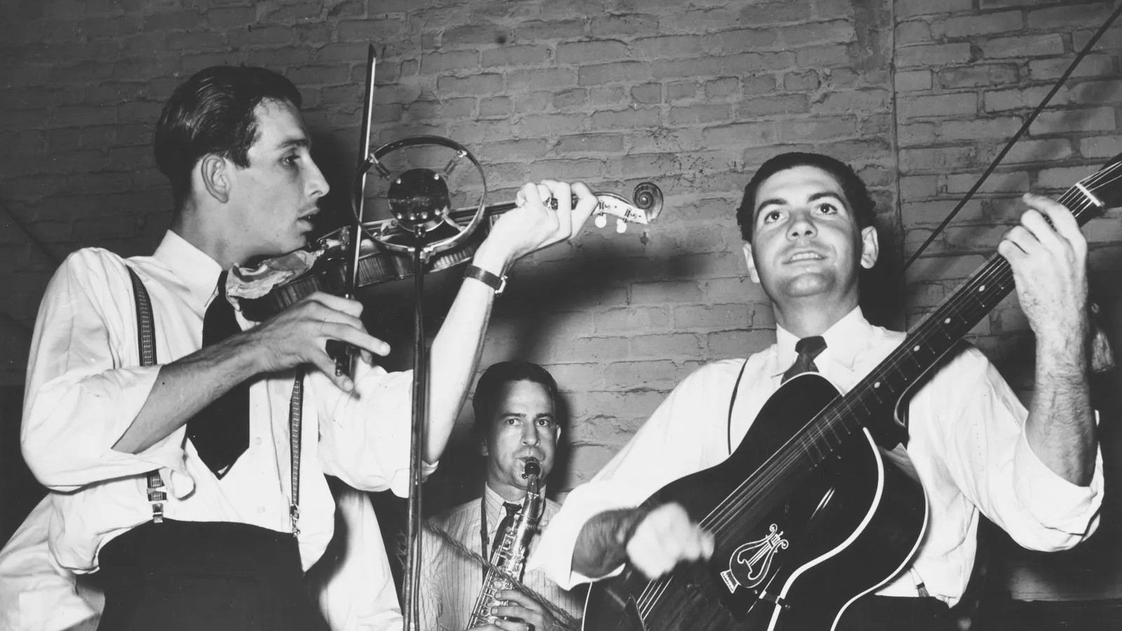 8 duets recorded by singers who were never in the studio together