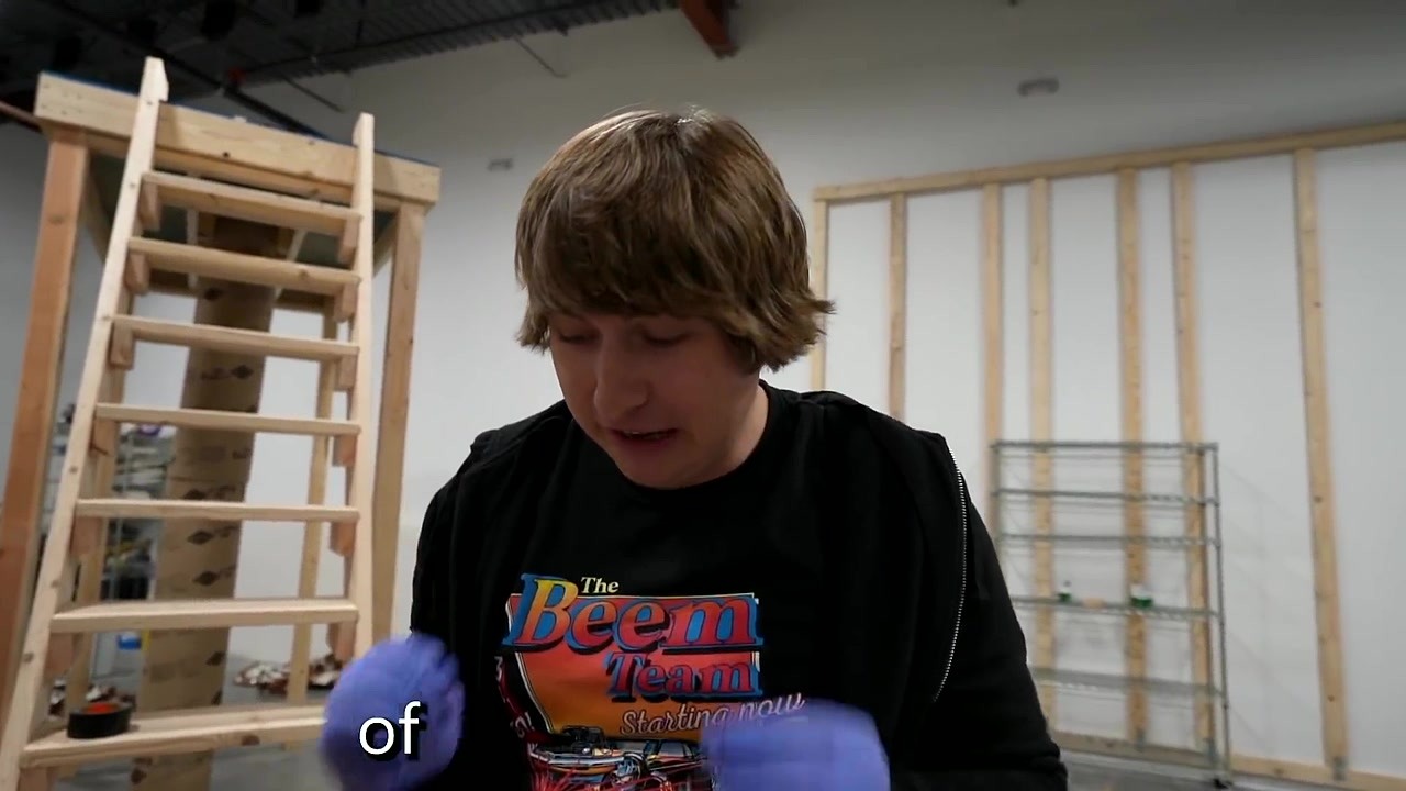 Matthew Beem surprised MrBeast with giant chocolate bars for Feastables ...