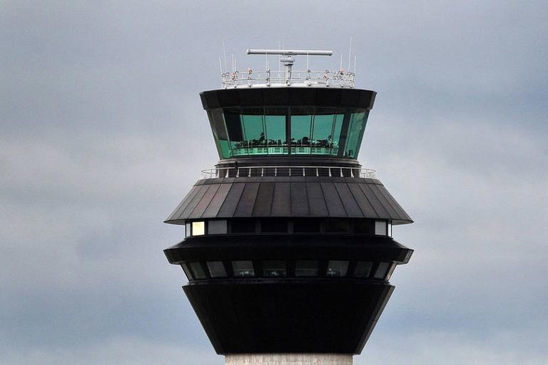 Manchester Airport passengers issued Cheshire traffic alert