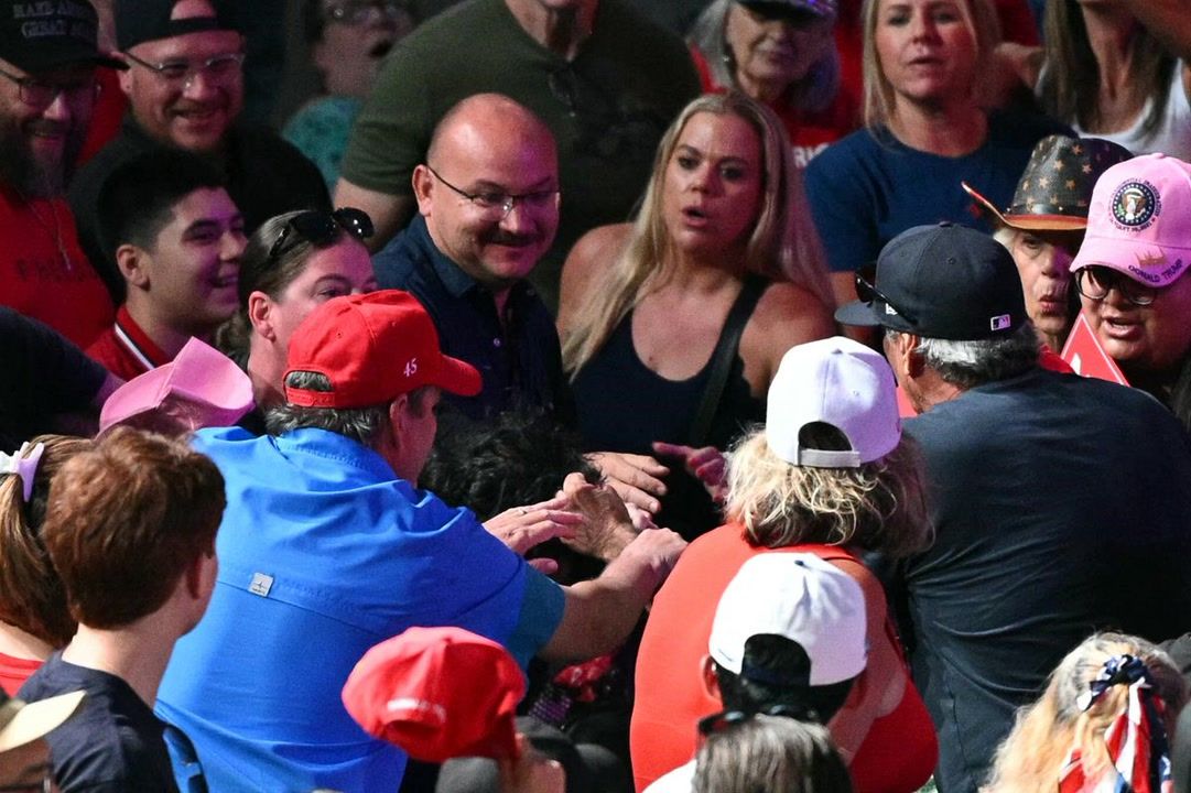 Trump's San Antonio rally chaos as protester has hair pulled and ...