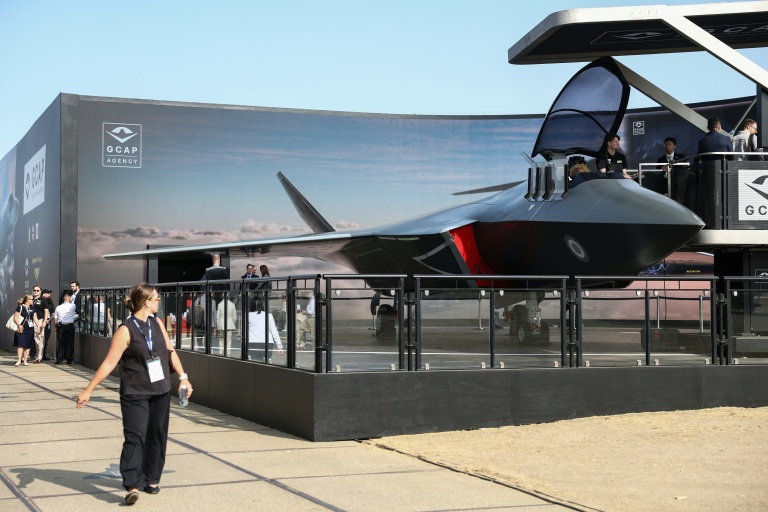 Britain's Burnham says open to Germany joining warplane project