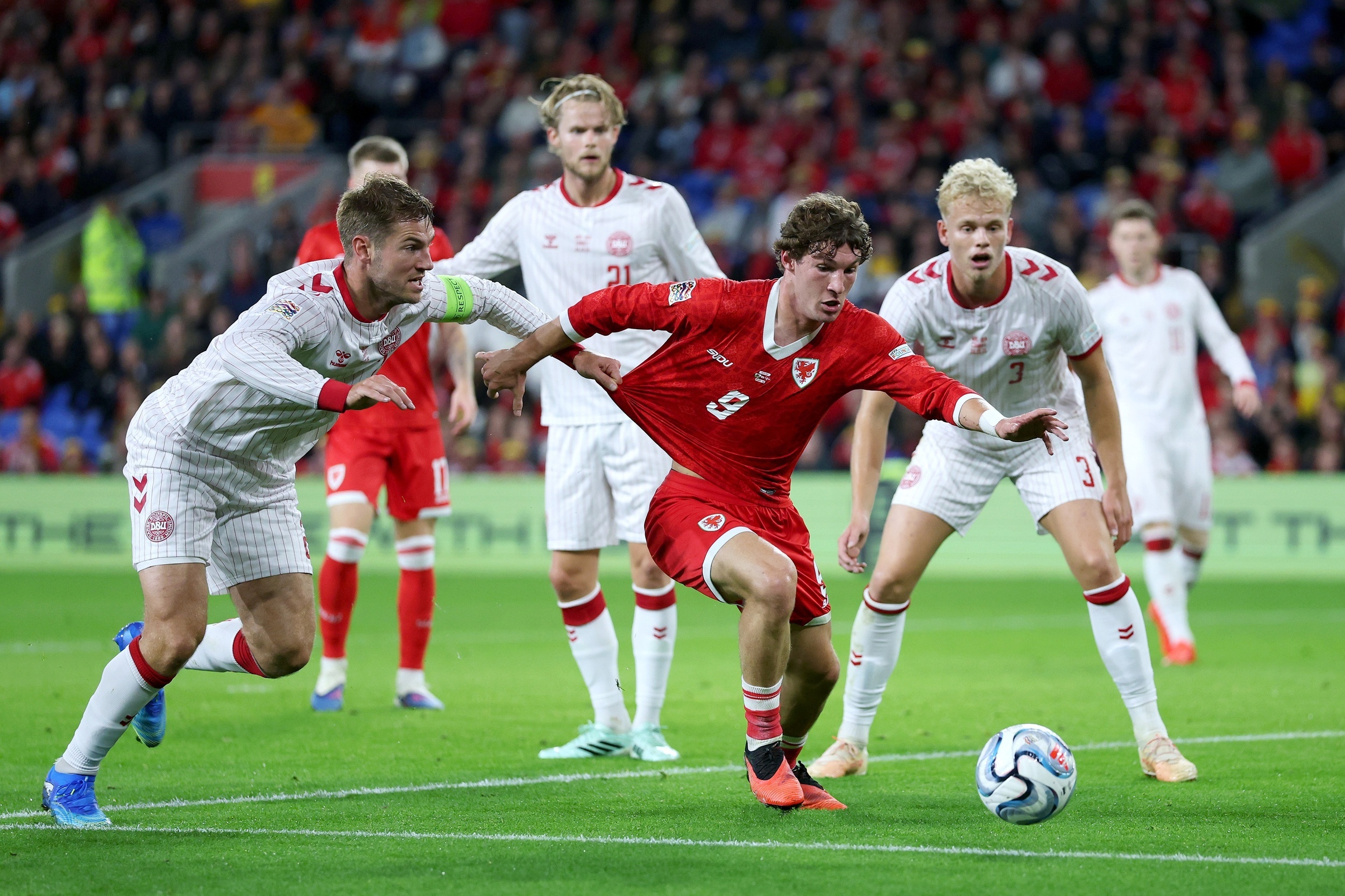 Andoni Iraola could unleash relentless Liverpool star against Man City ...