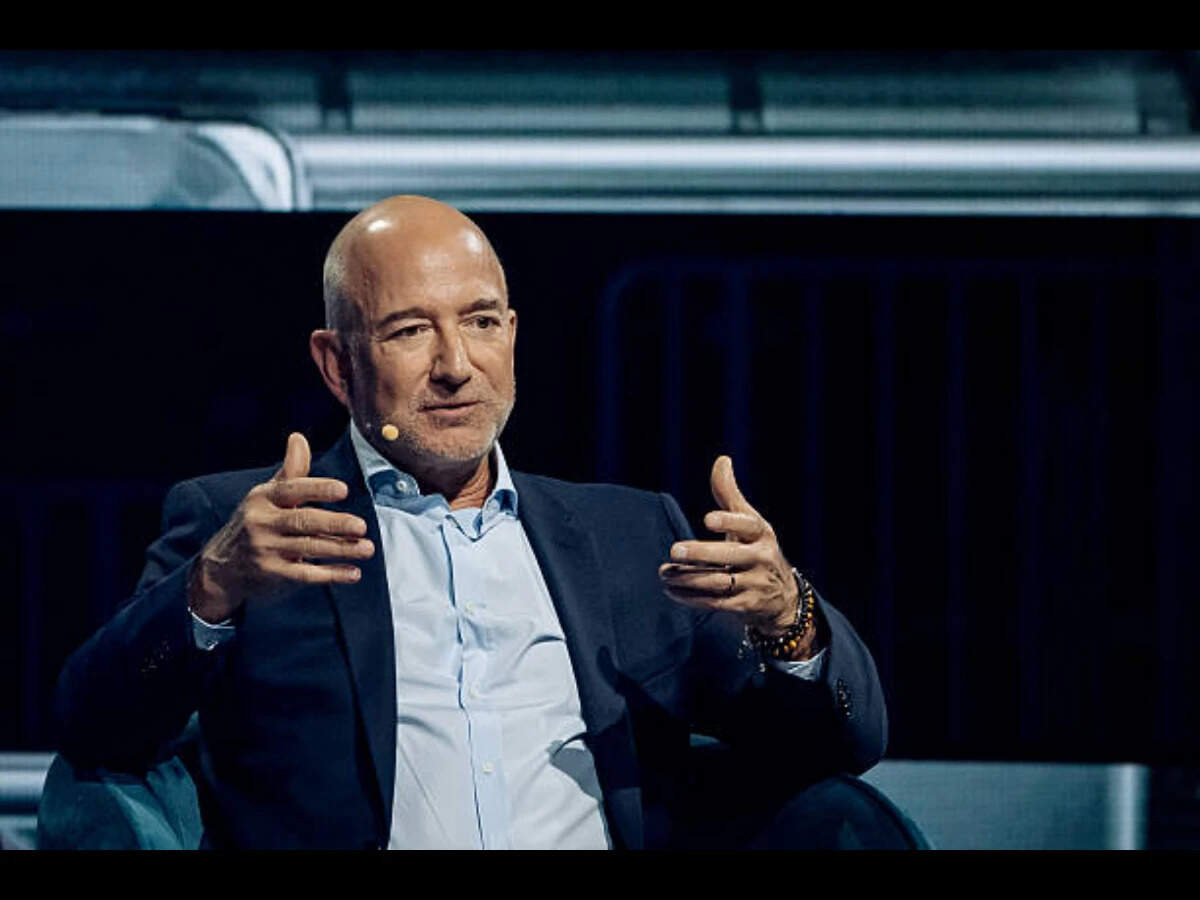 Jeff Bezos says AI could bring a 3 day work week, so why is Amazon ...