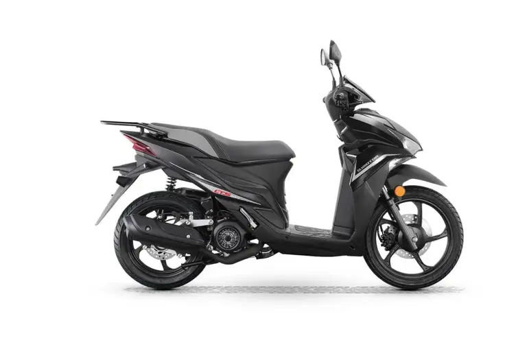 LTS 125S, il nuovo ruote alte QJ Motor che sfida il traffico (e i ...
