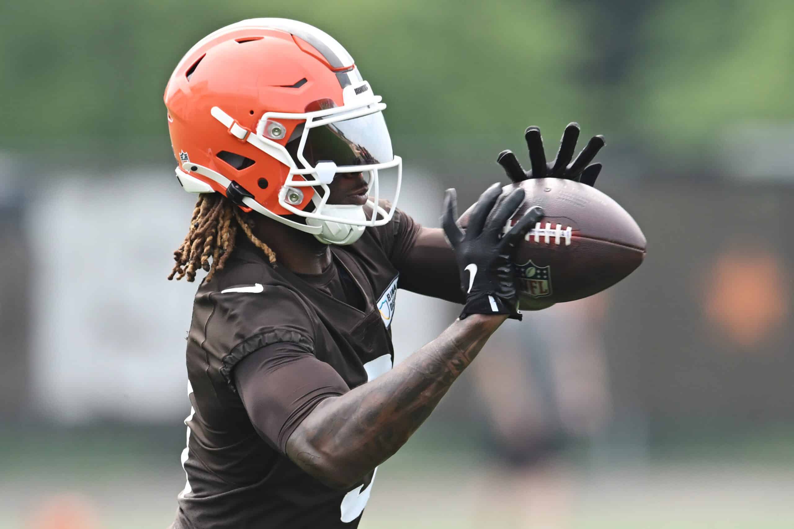 Chiefs urged to pursue Browns’ 1,200-yard receiver to bolster Patrick ...