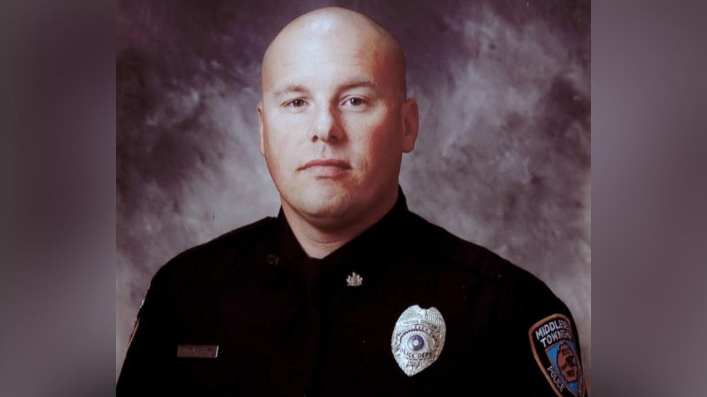 Man charged with strangling Pennsylvania police officer to death