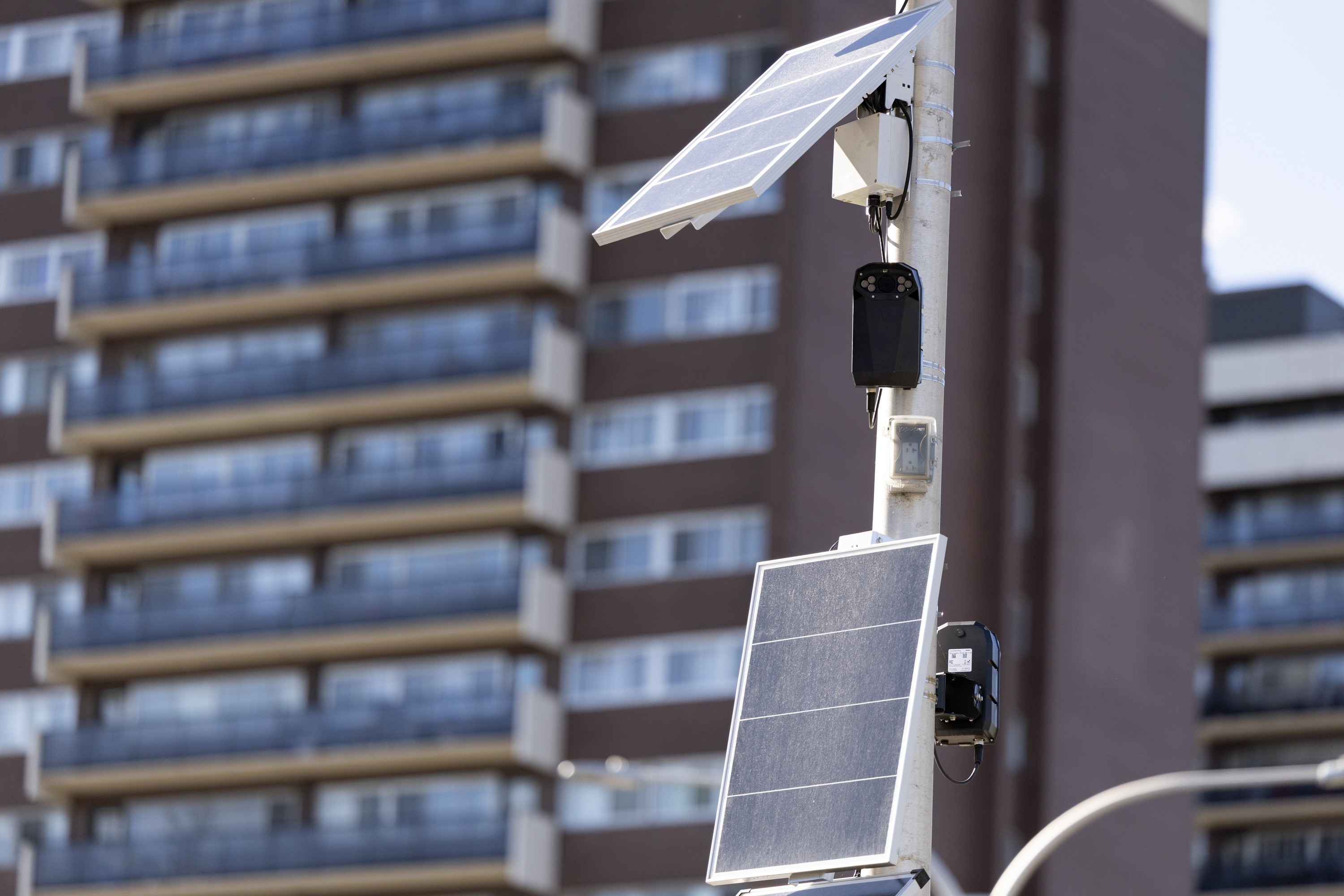 Côte-St-Luc installs automated licence plate cameras on Cavendish Blvd.