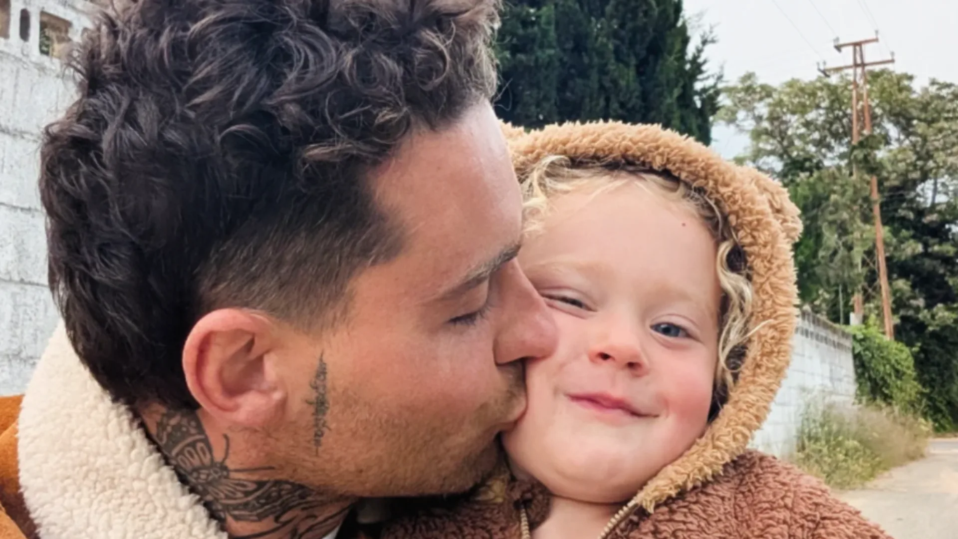 Douwe Bob over zijn acties richting het gezin: 'Ik heb haar zo veel ...