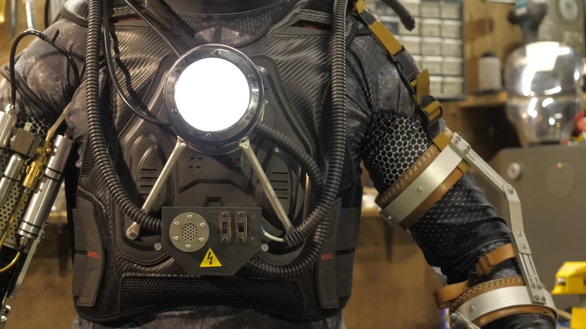 Building a real Iron Man suit with hydrogen muscles and EMG sensors