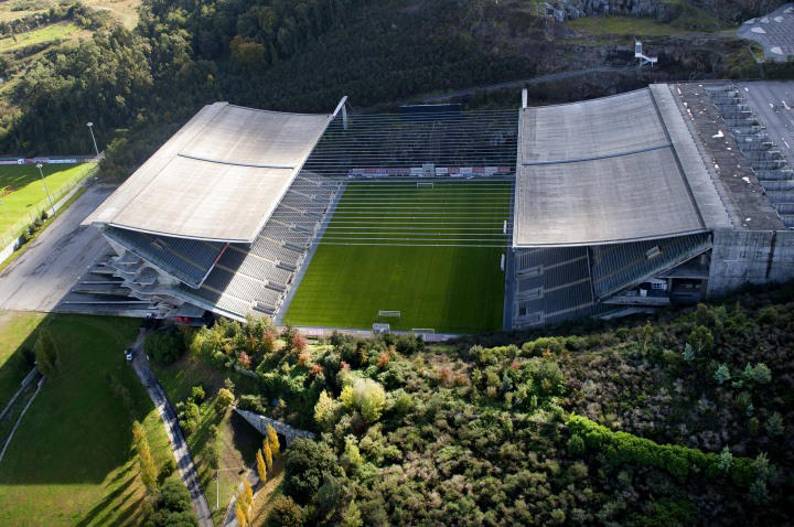 Câmara de Braga prepara venda ou concessão do estádio da Pedreira