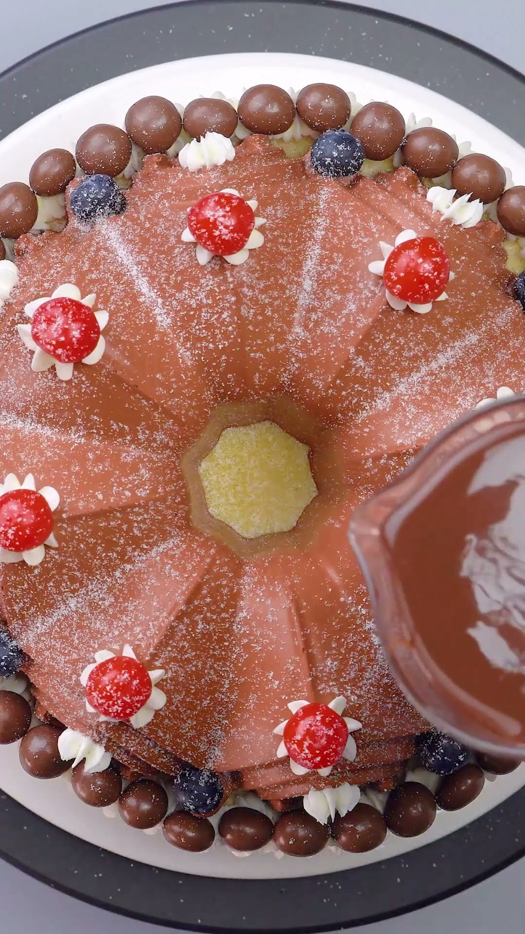 How to make a delicious chocolate mousse cake at home