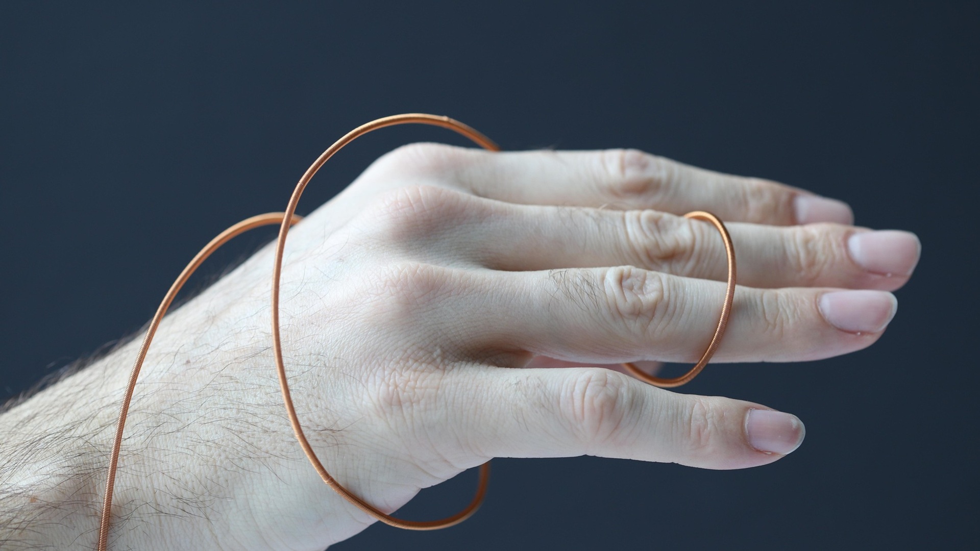 Thread-thin FiberMotor slides like telescope to power soft robots and ...