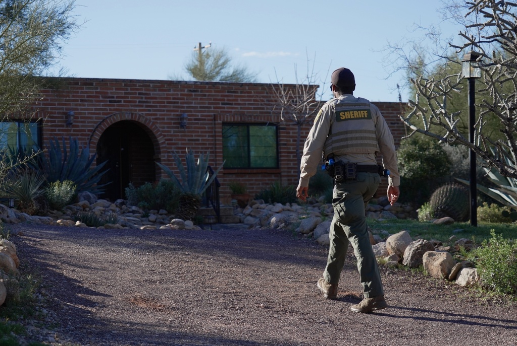 Former FBI agent was sent ransom notes asking for bitcoin in Nancy ...