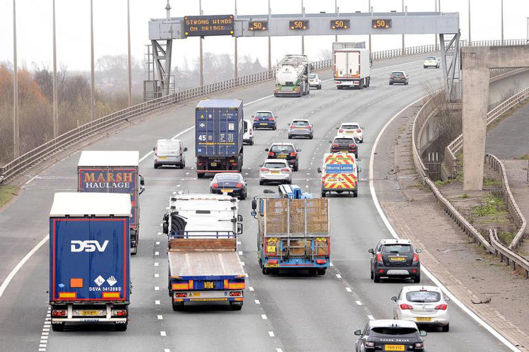 Manchester Airport passengers issued Cheshire traffic alert
