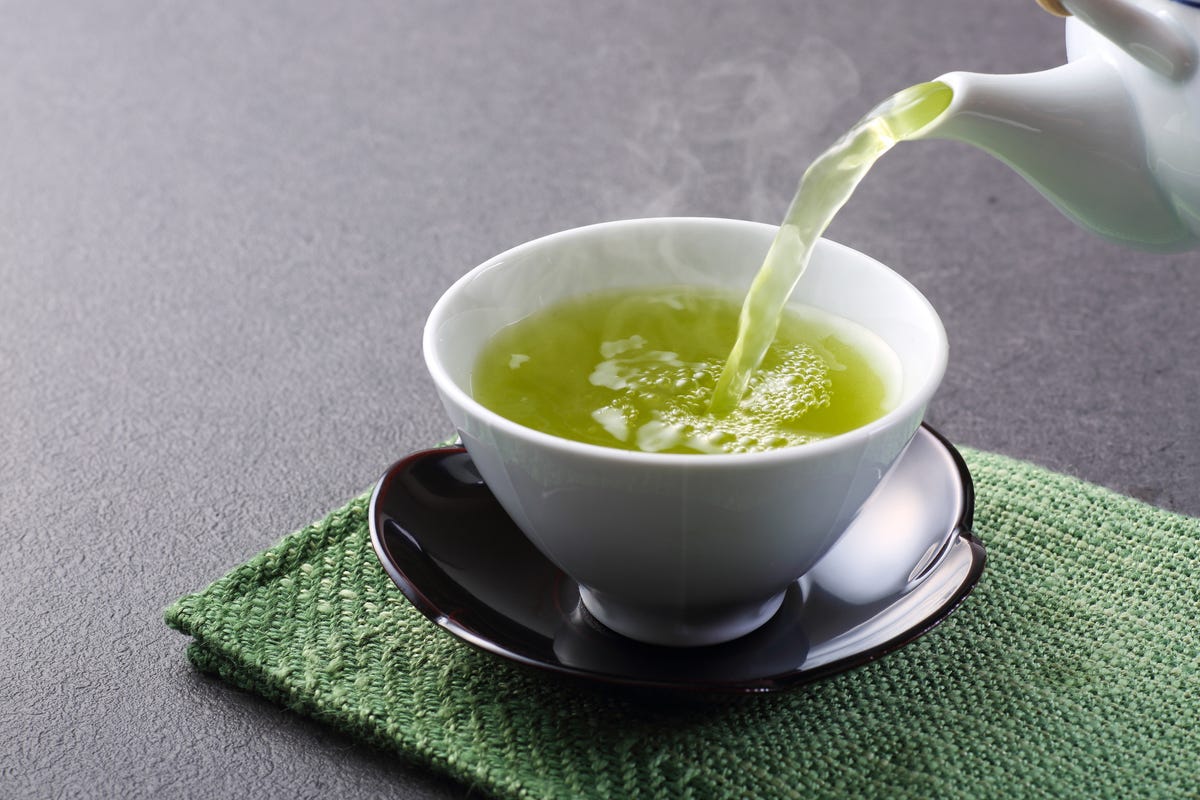 25 cancer-fighting foods experts and research say help lower your risk