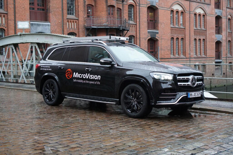 MicroVision reaffirms 2026 revenue outlook, stock falls