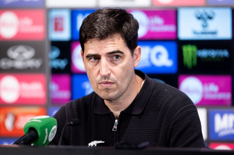 Liverpool boss Andoni Iraola gives injury updates on Alexander Isak and ...